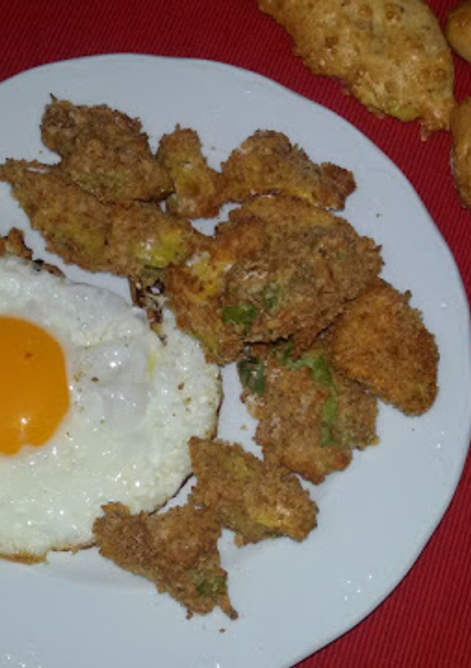 Una foto de Crujiente de aguacate al horno