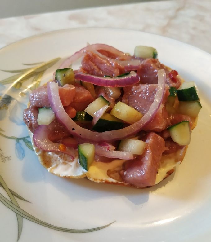 Una foto de Tostadas de atún fresco 🐟