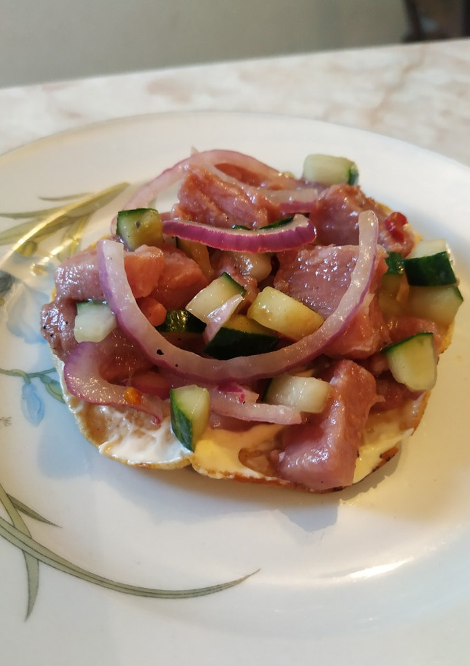 Una foto de Tostadas de atún fresco 🐟