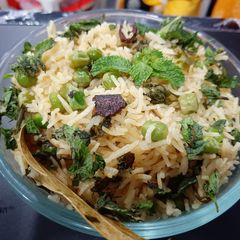 A picture of Mint peas Pulao.