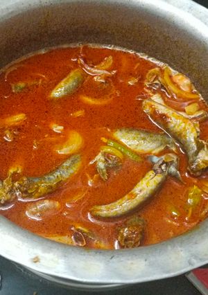 निवटी चे कालवण (फिश) रेसिपी चे मुख्य फोटो 