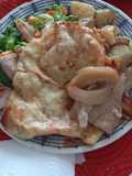 Reineta napolitana con fondos de alcachofa y papitas al horno