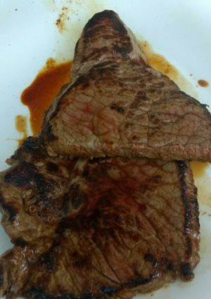 Una foto de Bife con espárragos