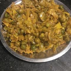 A picture of Cabbage peas veg.
