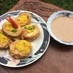 A picture of Telur Pecel Isi Ayam.