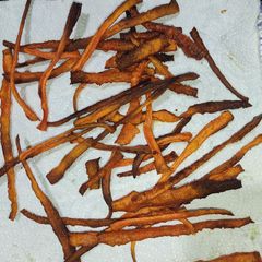 Carrot Peel Crispy Crunchy Chips 🥕😋 A picture of Carrot Peel Crispy Crunchy Chips 🥕😋.