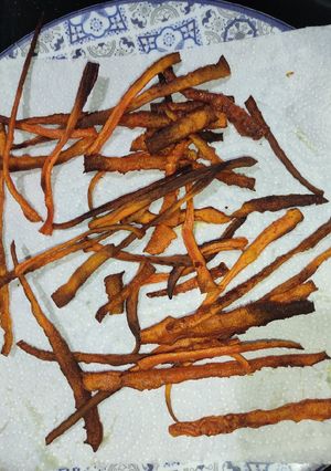 A picture of Carrot Peel Crispy Crunchy Chips 🥕😋.