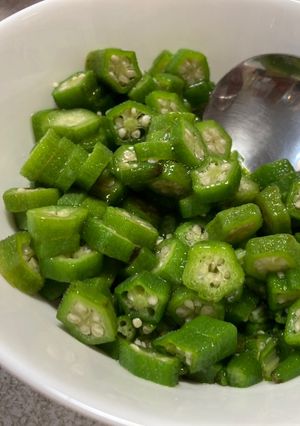 涼拌秋葵🌱全素 的食譜成品照片