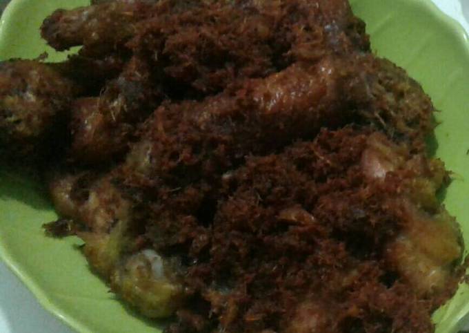 Ayam Goreng Srundeng Laos