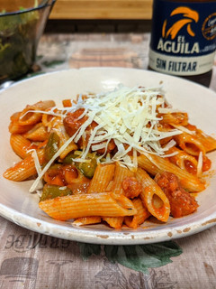 Una foto de Macarrones con chorizo oreado a la cerveza