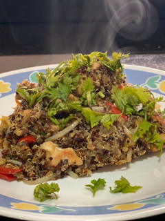 Una foto de Quinoa chaufa de pollo