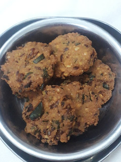 மசாலா வடை செய்முறை முக்கிய புகைப்படம்