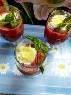 ঠান্ডাই তরমুজের শরবত (Thandai watermelon sharbat recipe in Bengali) রেসিপির প্রধান ছবি