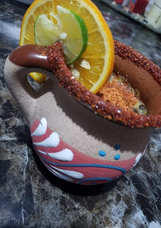 Una foto de Bebida en tarrito (tequila) 🤤