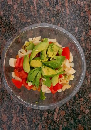 Una foto de Ensalada con fideos "de colores"
