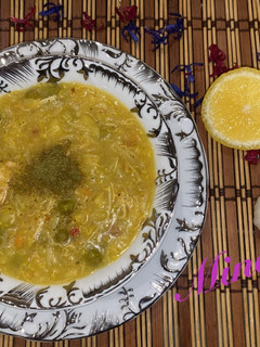 عکسی از دستور سوپ کینوا و ورمیشل