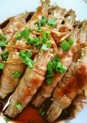รูปของ หมูม้วนเห็ดเข็มทอง