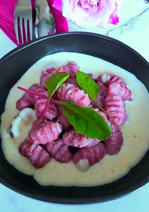 Une photo de Gnocchis de betterave à la crème de parmesan