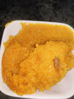 सूजी का हलवा(suji ka halwa recipe in hindi) रेसिपी मुख्य फोटो