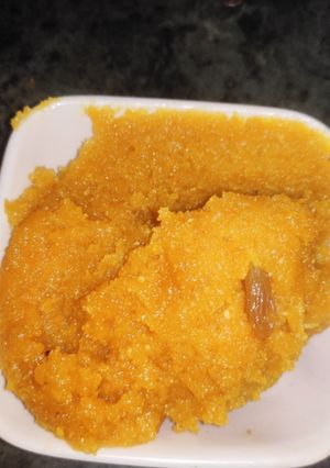 सूजी का हलवा(suji ka halwa recipe in hindi) रेसिपी मुख्य फोटो