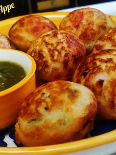 सूजी के अप्पे(SUJI KE APPE RECIPE IN HINDI) रेसिपी मुख्य फोटो