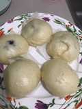 4. Bakpao Putih Isi Coklat Meses