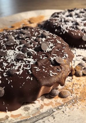 Φωτογραφία της συνταγής Vegan sugar-free σοκο-ταρτάκια καρύδας