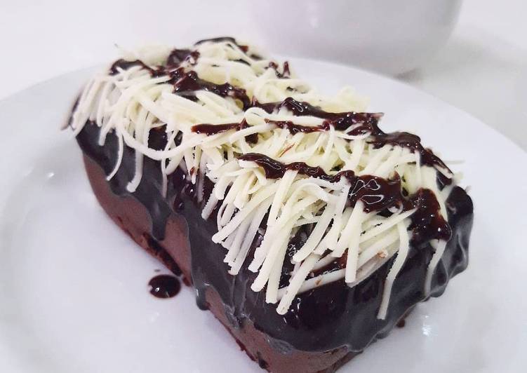Kue coklat dengan glaze (keto friendly)