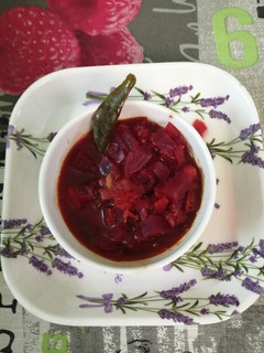 பீட்ரூட் குருமா (Beetroot kuruma recipe in tamil) செய்முறை முக்கிய புகைப்படம்