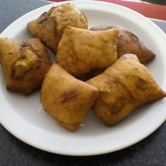 A picture of Delicious Fat Cakes.
