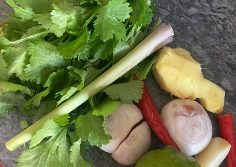 Simple Way to Prepare Perfect Quick Thai curry paste