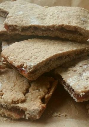 A picture of Vickys Homemade Nutrigrain Bars, GF DF EF SF NF.