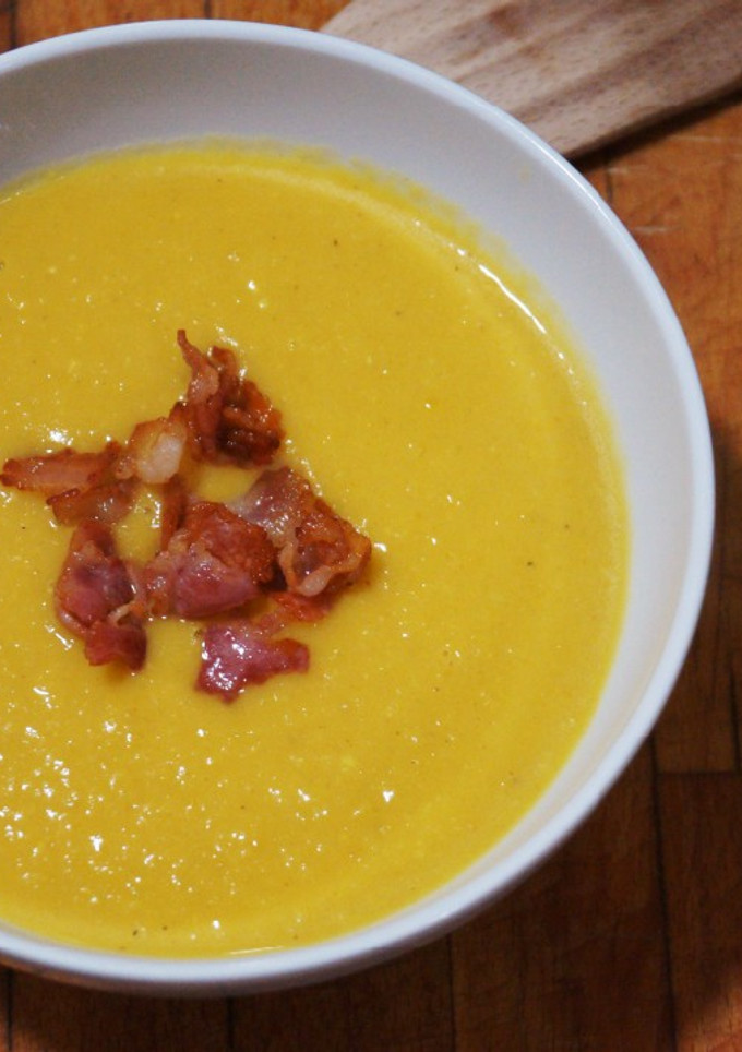 Una foto de Crema de calabaza al curry (Thermomix)