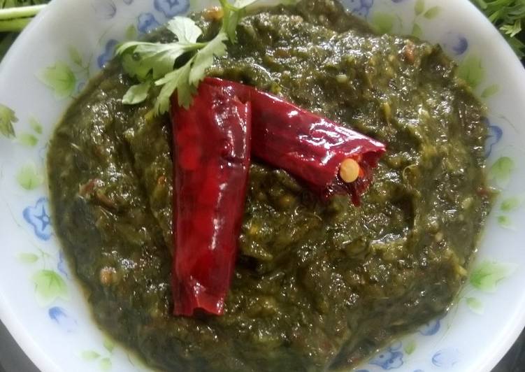 Step-by-Step Guide to Cook Yummy Dhaniya and Kachi keri ki Chutney