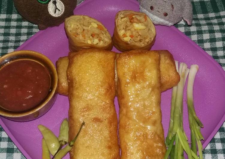  Resep  lumpia isi rebung ebi  wortel  oleh Lilik indrawati 