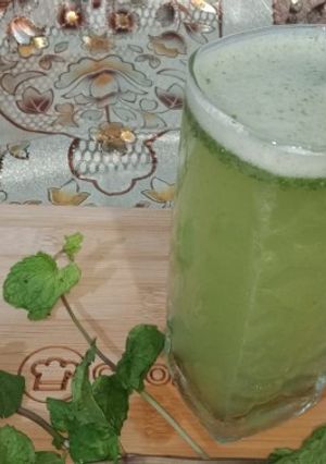 A picture of Mint lemonade (without soda).