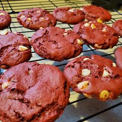 A picture of Red Velvet Cookies.