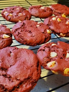 A picture of Red Velvet Cookies.