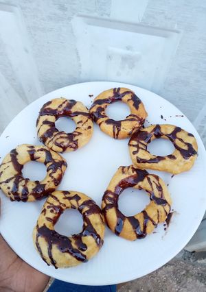 Una foto de Donas rellenas de chocolate 🍫