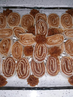 عکسی از دستور حلوا رولی