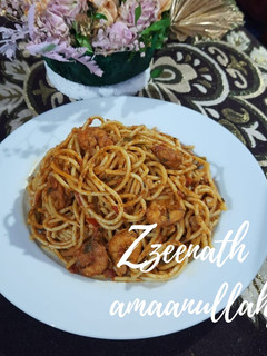 A picture of Red Sauce Spaghetti with Prawns.