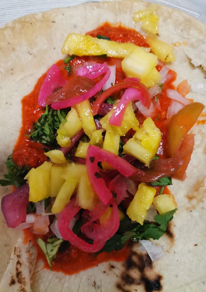 Una foto de Tacos al pastor de atún