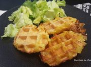 Une photo de gaufres puréée de pomme de terre