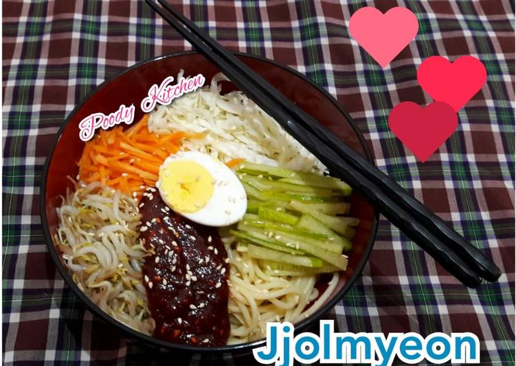 Jjolmyeon (Mie Dingin Kenyal Pedas Korea)