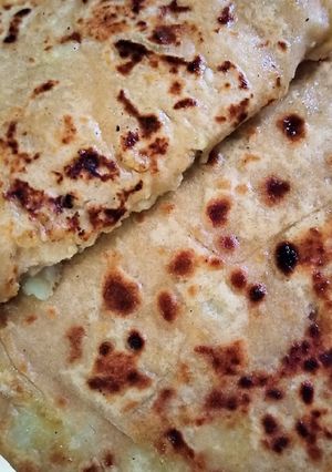 आलू पराठा(Aloo paratha recipe in Hindi) रेसिपी मुख्य फोटो