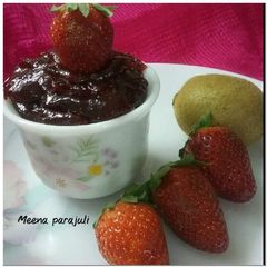 A picture of Strawberry n kiwi jam..... yum yum 😊😊😊.
