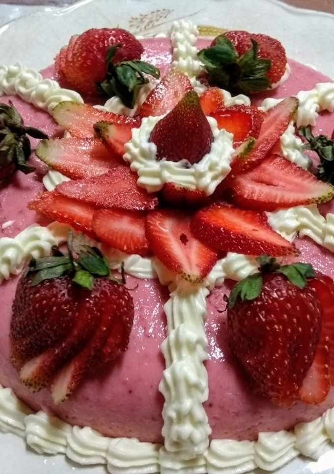 Una foto de Postre de frutillas muy fácil