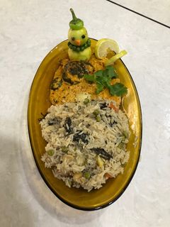 હૈદરાબાદી બિરયાની વીથ બૈંગન સબ્જી(Hyderabadi biryani with bengan sabji recipe in Gujarati) રેસીપી મુખ્ય ફોટો