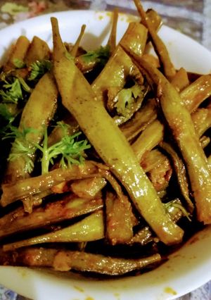 सावजी गवार शेंगा नागपुर स्पेशल (saoji gavar recipe in marathi) रेसिपी चे मुख्य फोटो 