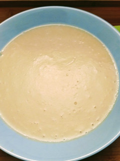 Una foto de Crema de calabacín 🥒🥔🧅